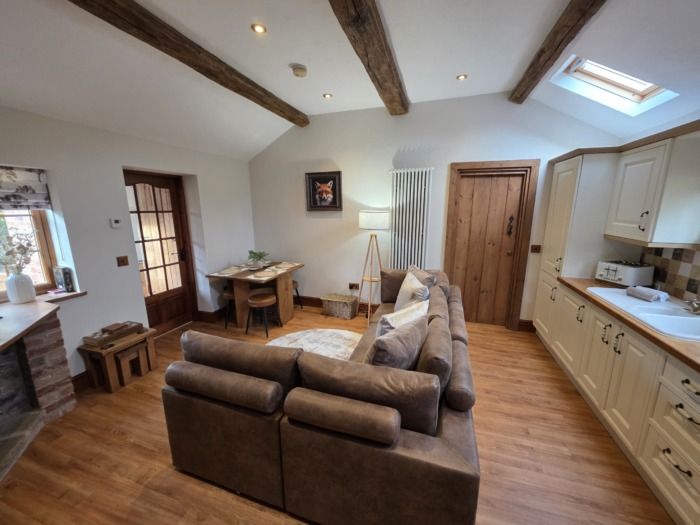 Fox Cottage - Image 4